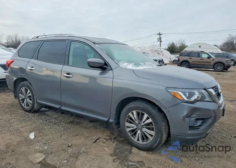 2017 Nissan Pathfinder S z USA, uszkodzony, nr VIN 5N1DR2MM3HC613817